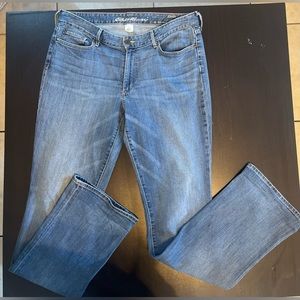 Eddie Bauer curvy jeans / boot cut size 12 Long